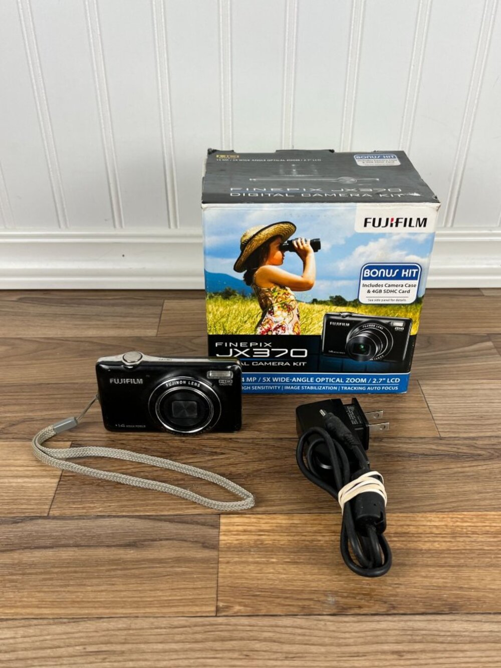 Fujifilm FinePix JX370 Digital Camera READ DESC FOR PARTS W BOX